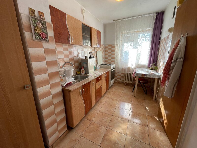 Brancoveanu, apartament 3 camere decomandat, 72 mp